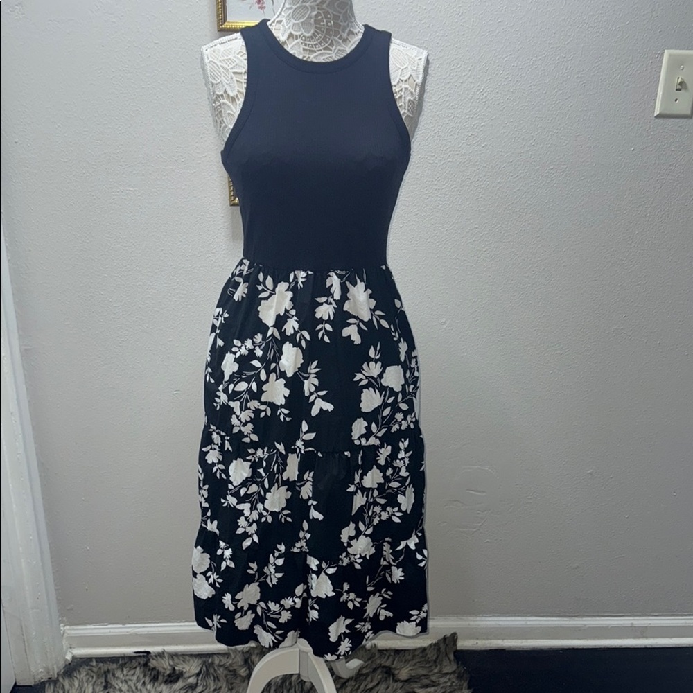 Sleeveless Black & White Floral Midi Dress